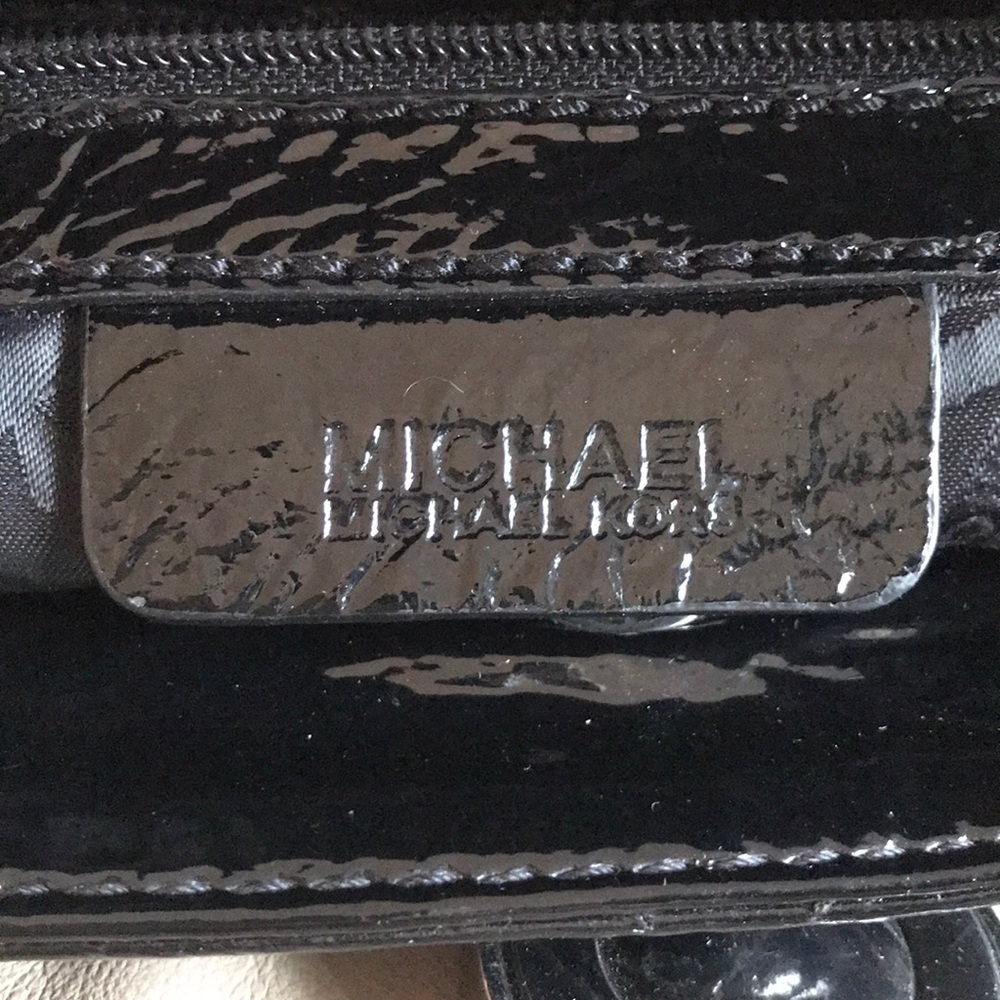 michael kors handbag - Picture 4 of 5